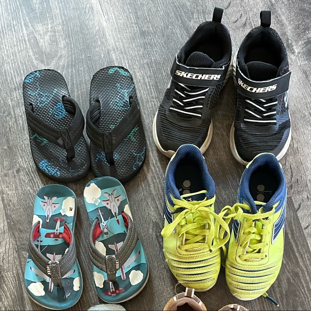 Shoe lot! Sneakers, flip-flops and cleats!